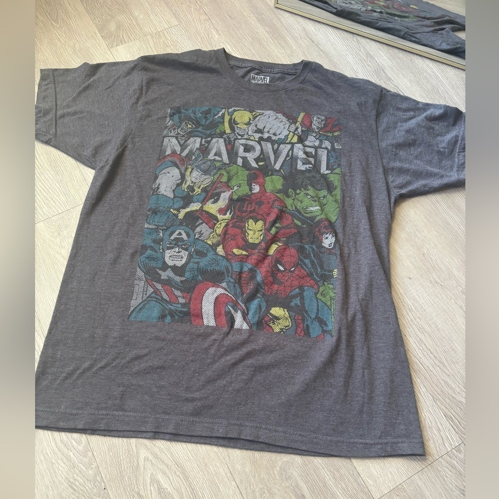 Marvel T- Shirt size Large